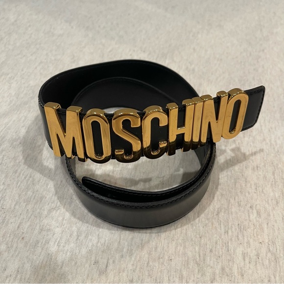 Authentic Moschino Black Leather Belt with Gold Logo Lettering - Size 40 - Picture 2 of 4
